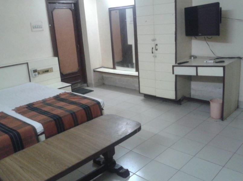 Hotel Sant Plaza Indore Exterior foto
